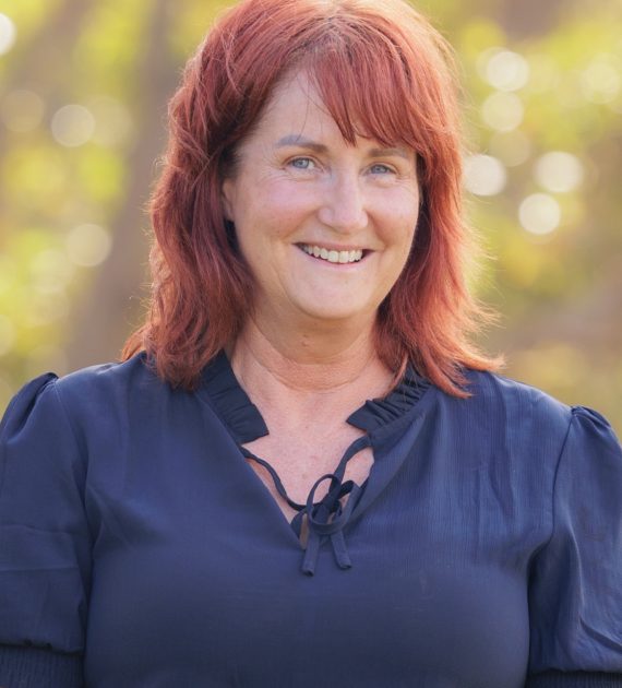 Veronica Phillips portrait photo